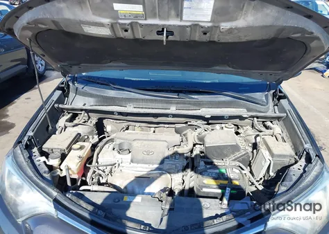 2017 Toyota Rav4 Xle z USA, uszkodzony, nr VIN 2T3RFREV3HW546118